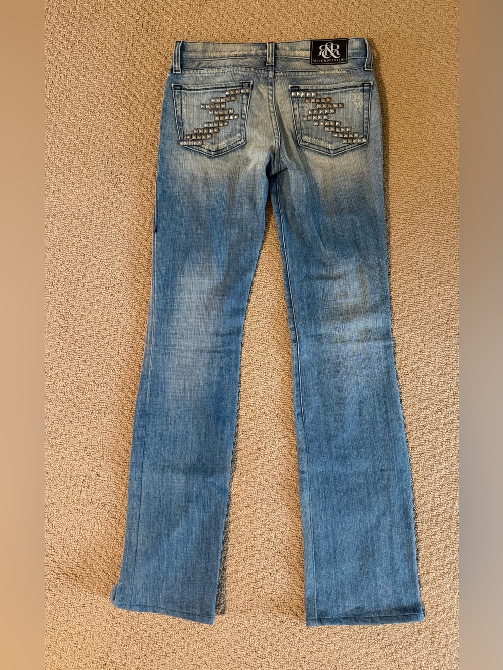 Rock & Republic Light Blue denim Studded straight-Leg Jeans 24
